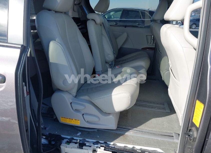 Photo 8 of 2014 Toyota Sienna XLE V6 8 PASSENGER (VIN 5TDYK3DC4ES486660)