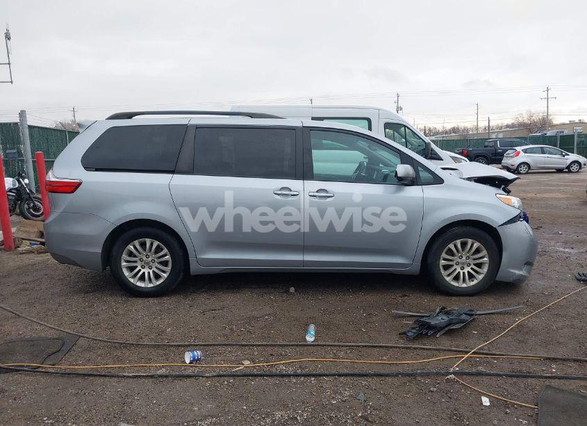 Photo 14 of 2015 Toyota Sienna XLE 8 PASSENGER (VIN 5TDYK3DC4FS539519)