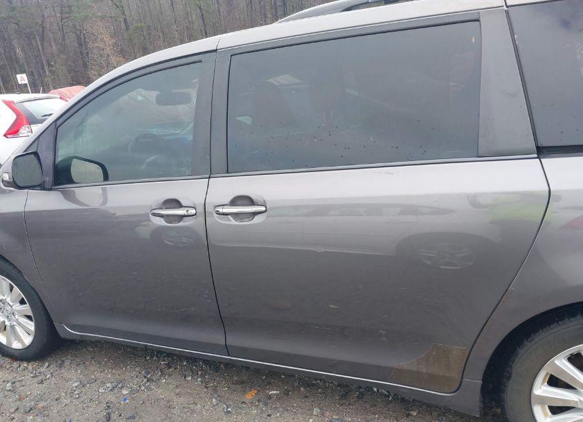 Photo 14 of 2015 Toyota Sienna LIMITED PREMIUM 7 PASSENGER (VIN 5TDYK3DC4FS542159)