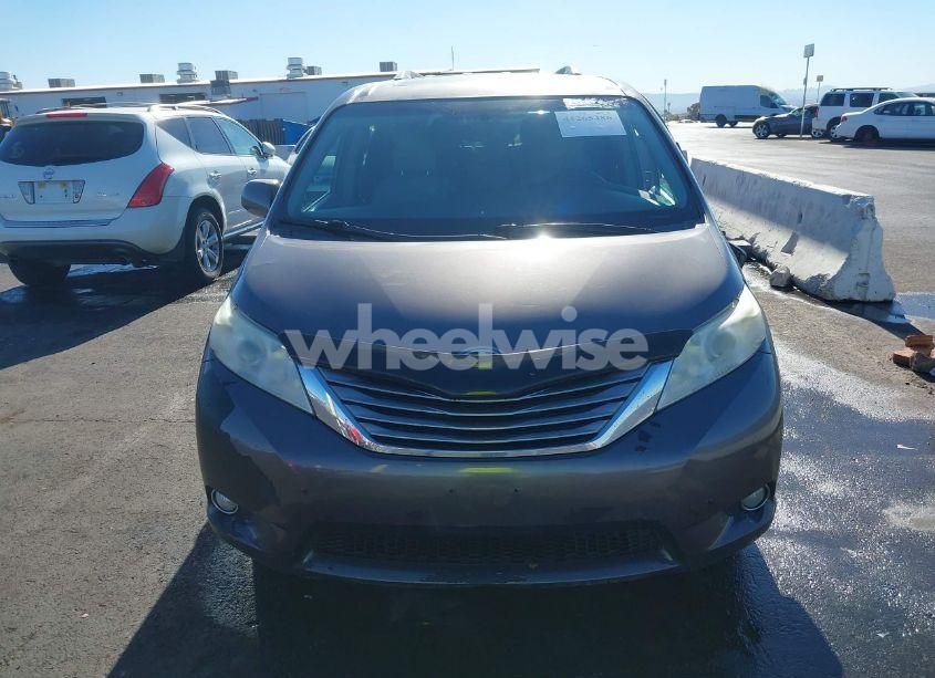 Photo 12 of 2015 Toyota Sienna XLE 8 PASSENGER (VIN 5TDYK3DC4FS576442)