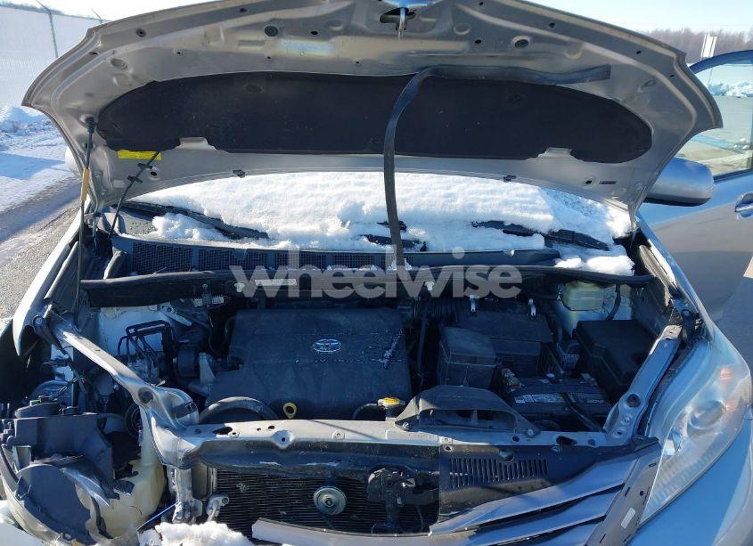 Photo 10 of 2015 Toyota Sienna XLE/LIMITED (VIN 5TDYK3DC4FS579180)