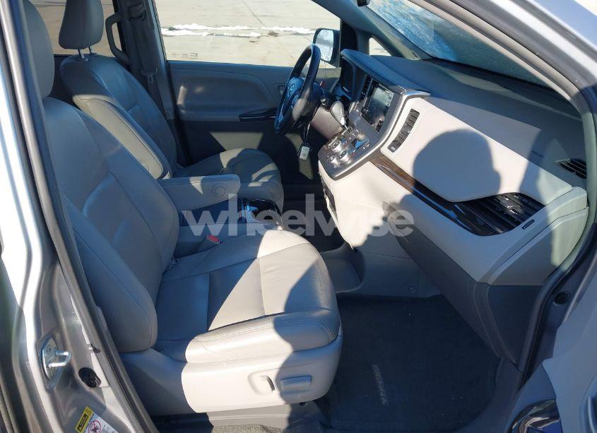 Photo 5 of 2015 Toyota Sienna XLE/LIMITED (VIN 5TDYK3DC4FS579180)