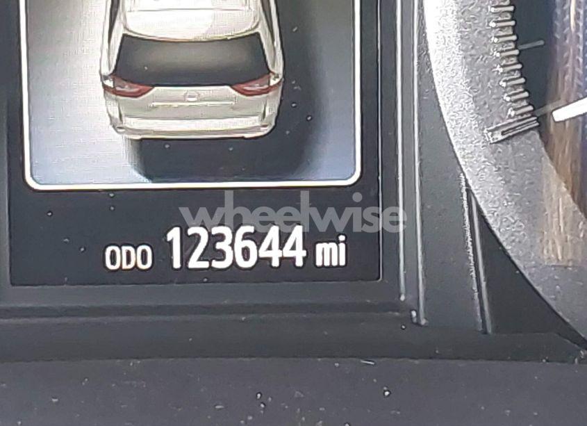 Photo 15 of 2015 Toyota Sienna XLE 8 PASSENGER (VIN 5TDYK3DC4FS581978)