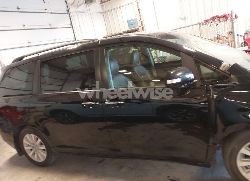 Photo 14 of 2015 Toyota Sienna LIMITED 7 PASSENGER/LIMITED PREMIUM 7 PASSENGER/XLE 7 PASSENGER/XLE 8 PASSENGER (VIN 5TDYK3DC4FS619340)