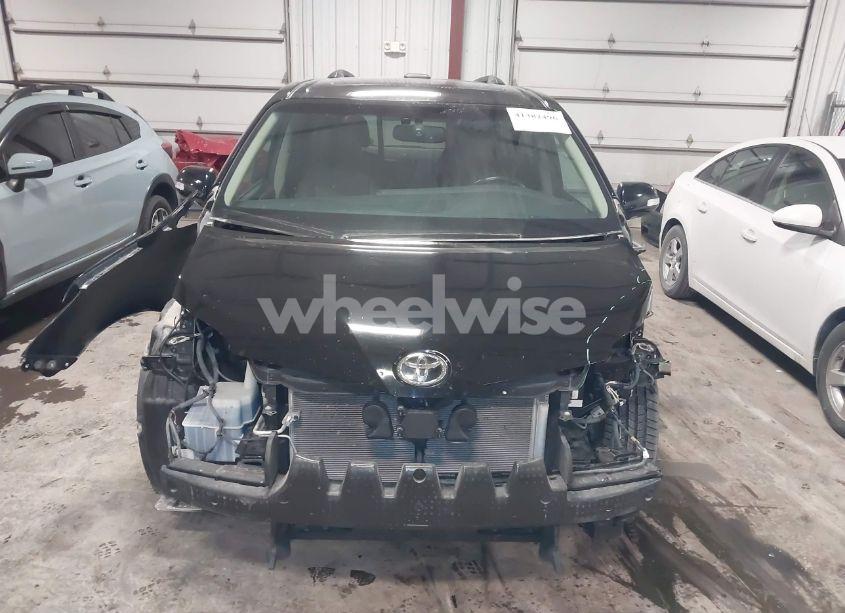 Photo 6 of 2015 Toyota Sienna LIMITED 7 PASSENGER/LIMITED PREMIUM 7 PASSENGER/XLE 7 PASSENGER/XLE 8 PASSENGER (VIN 5TDYK3DC4FS619340)