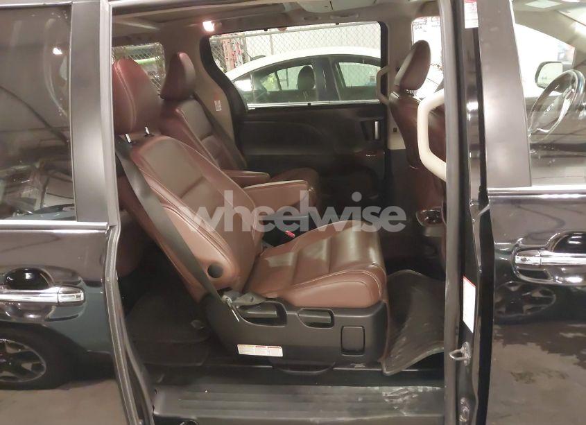 Photo 8 of 2015 Toyota Sienna LIMITED 7 PASSENGER/LIMITED PREMIUM 7 PASSENGER/XLE 7 PASSENGER/XLE 8 PASSENGER (VIN 5TDYK3DC4FS619340)