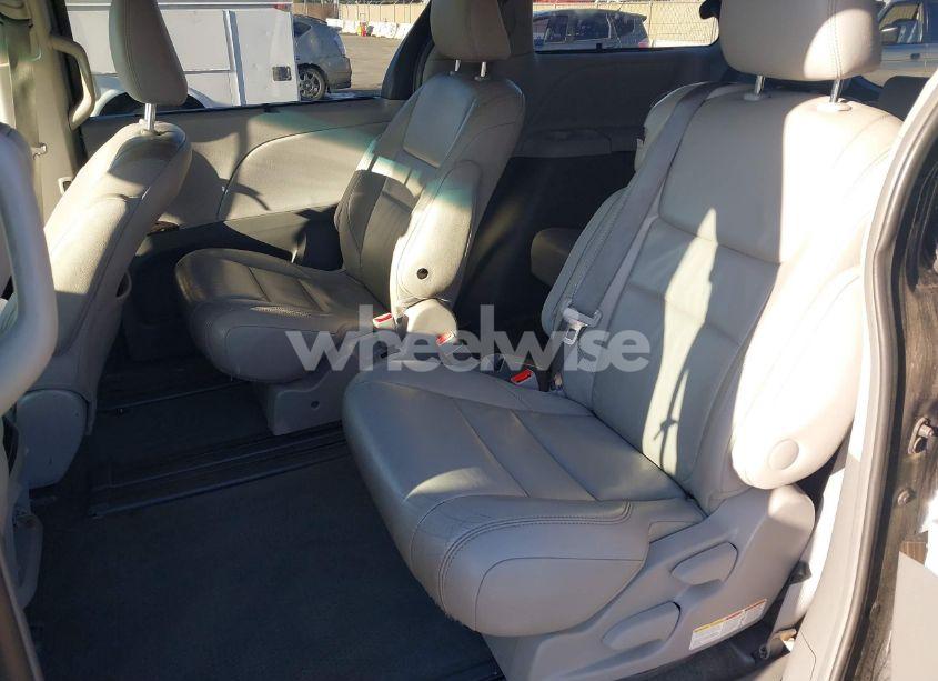 Photo 8 of 2015 Toyota Sienna XLE/LIMITED (VIN 5TDYK3DC4FS654170)