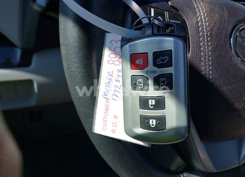 Photo 11 of 2016 Toyota Sienna XLE PREMIUM 8 PASSENGER (VIN 5TDYK3DC4GS739785)