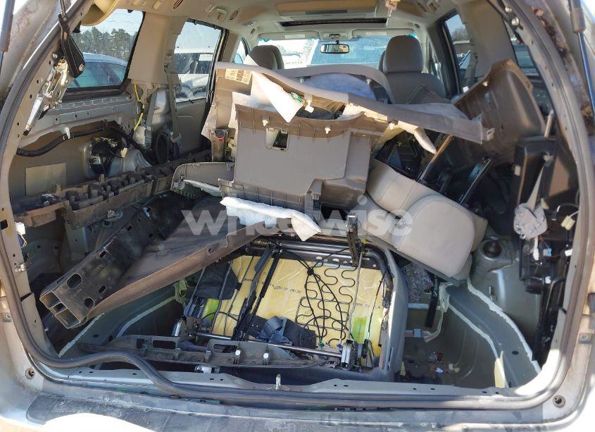 Photo 12 of 2016 Toyota Sienna XLE PREMIUM 8 PASSENGER (VIN 5TDYK3DC4GS739785)