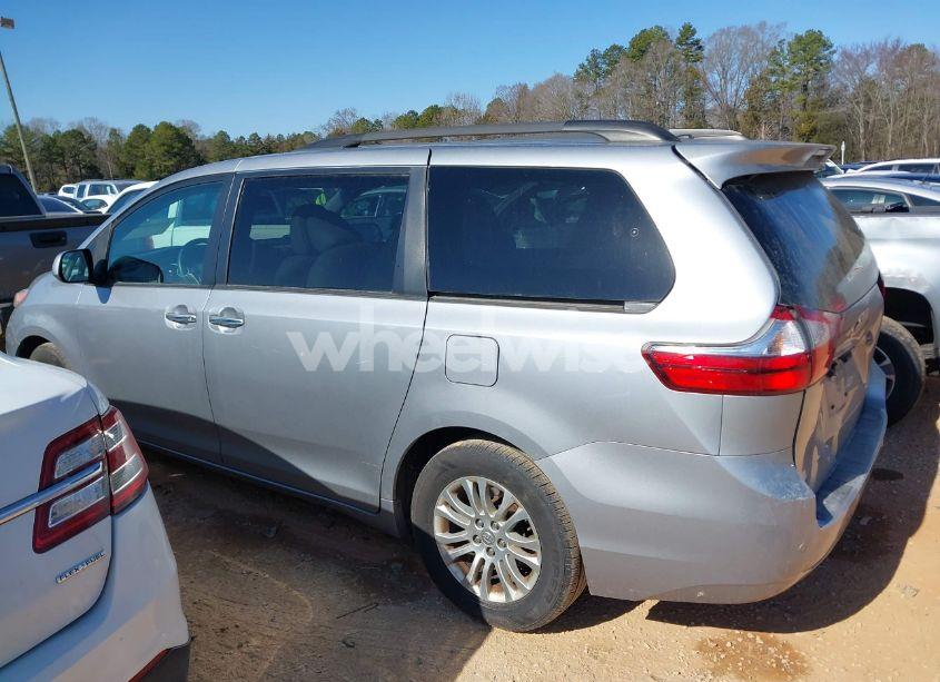Photo 15 of 2016 Toyota Sienna XLE PREMIUM 8 PASSENGER (VIN 5TDYK3DC4GS739785)