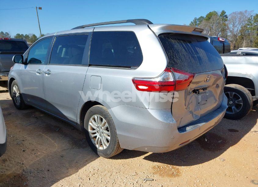 Photo 3 of 2016 Toyota Sienna XLE PREMIUM 8 PASSENGER (VIN 5TDYK3DC4GS739785)