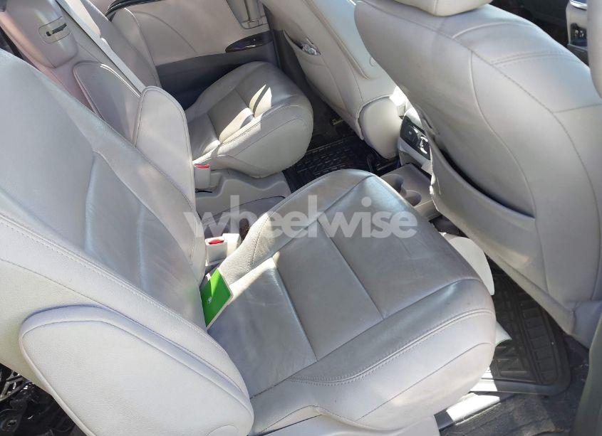 Photo 8 of 2016 Toyota Sienna XLE PREMIUM 8 PASSENGER (VIN 5TDYK3DC4GS739785)