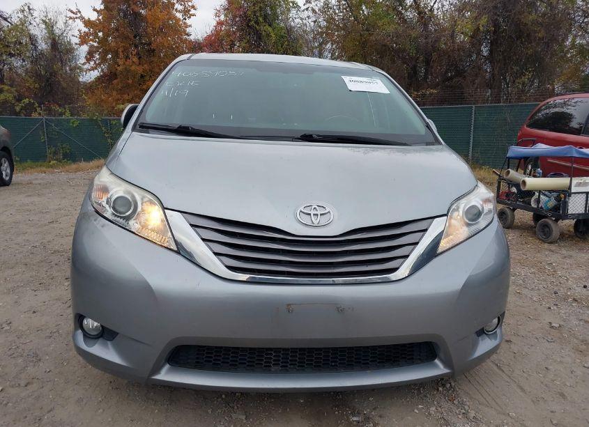 Photo 12 of 2016 Toyota Sienna XLE/LIMITED (VIN 5TDYK3DC4GS759535)