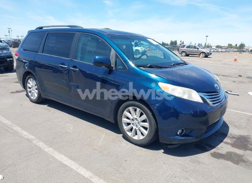 2011 Toyota Sienna LIMITED V6 (VIN 5TDYK3DC5BS038262) main photo