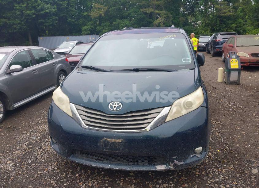 Photo 12 of 2011 Toyota Sienna XLE V6 (VIN 5TDYK3DC5BS090992)