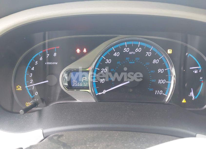 Photo 7 of 2011 Toyota Sienna XLE V6 (VIN 5TDYK3DC5BS090992)