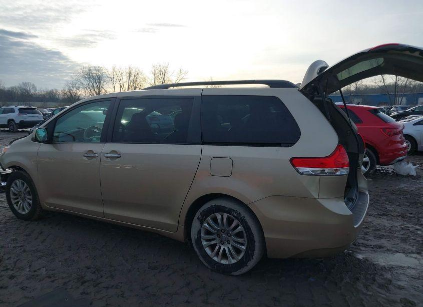 Photo 15 of 2011 Toyota Sienna XLE/LIMITED (VIN 5TDYK3DC5BS150009)