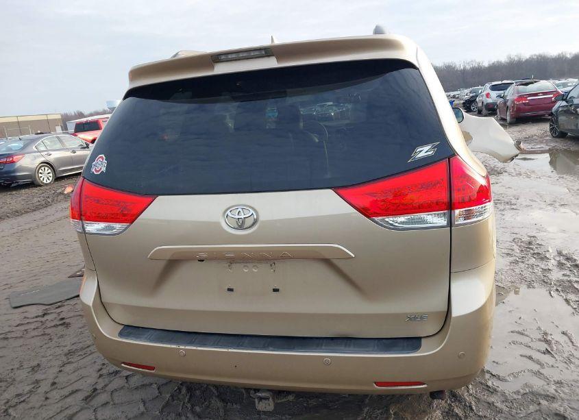 Photo 17 of 2011 Toyota Sienna XLE/LIMITED (VIN 5TDYK3DC5BS150009)