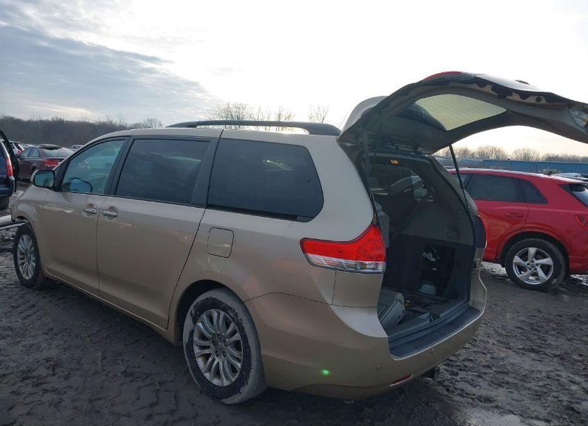 Photo 3 of 2011 Toyota Sienna XLE/LIMITED (VIN 5TDYK3DC5BS150009)
