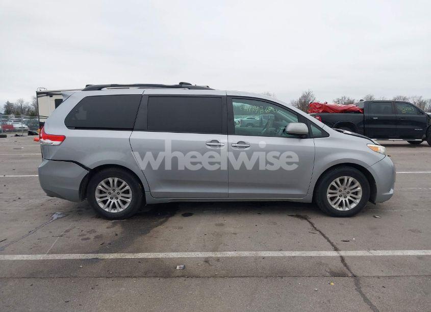 Photo 13 of 2011 Toyota Sienna XLE/LIMITED (VIN 5TDYK3DC5BS150527)