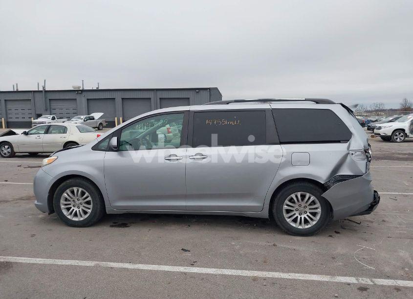 Photo 14 of 2011 Toyota Sienna XLE/LIMITED (VIN 5TDYK3DC5BS150527)