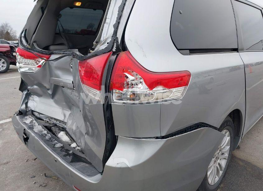 Photo 20 of 2011 Toyota Sienna XLE/LIMITED (VIN 5TDYK3DC5BS150527)