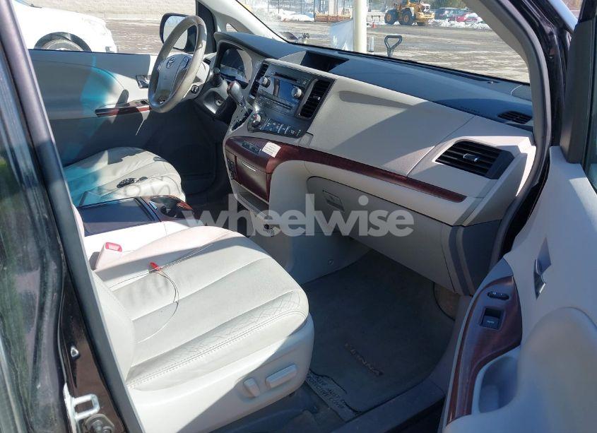 Photo 5 of 2012 Toyota Sienna XLE V6 8 PASSENGER (VIN 5TDYK3DC5CS186980)