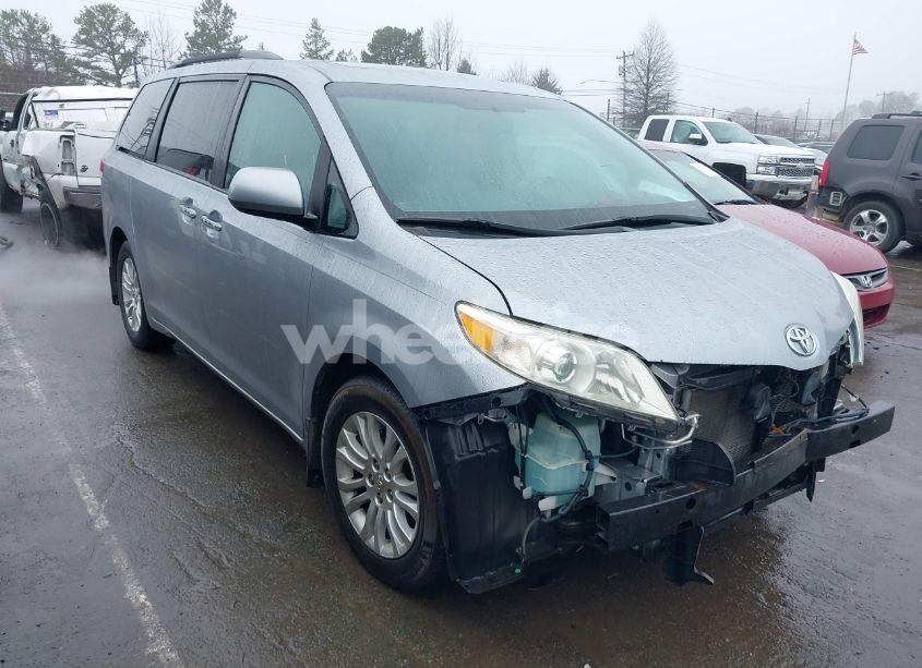 2012 Toyota Sienna XLE/LIMITED (VIN 5TDYK3DC5CS198711) main photo