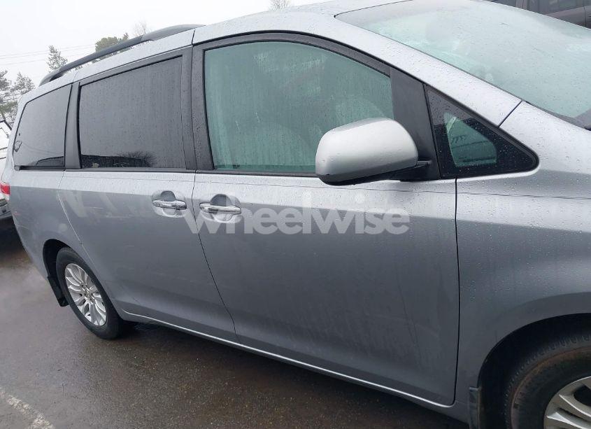 Photo 13 of 2012 Toyota Sienna XLE/LIMITED (VIN 5TDYK3DC5CS198711)