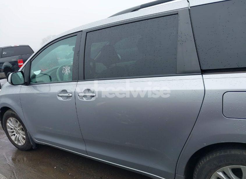 Photo 14 of 2012 Toyota Sienna XLE/LIMITED (VIN 5TDYK3DC5CS198711)