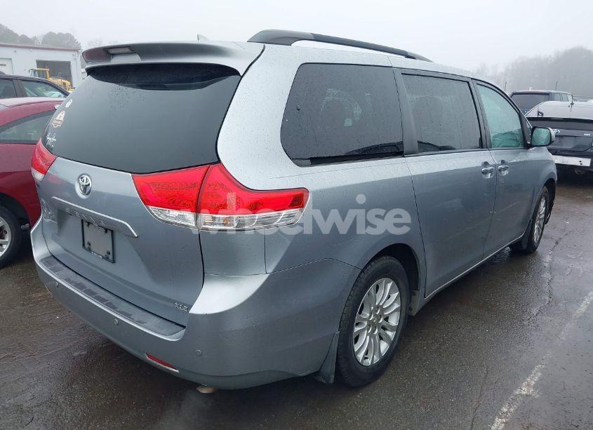 Photo 4 of 2012 Toyota Sienna XLE/LIMITED (VIN 5TDYK3DC5CS198711)