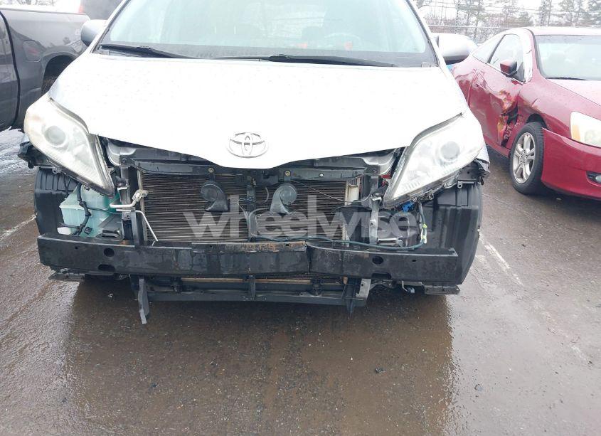 Photo 6 of 2012 Toyota Sienna XLE/LIMITED (VIN 5TDYK3DC5CS198711)