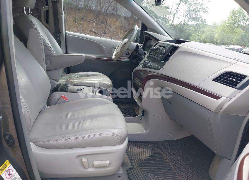 Photo 5 of 2012 Toyota Sienna XLE V6 8 PASSENGER (VIN 5TDYK3DC5CS224787)