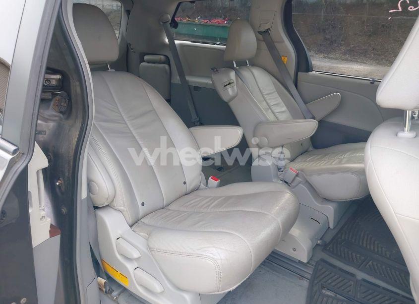 Photo 8 of 2012 Toyota Sienna XLE V6 8 PASSENGER (VIN 5TDYK3DC5CS224787)