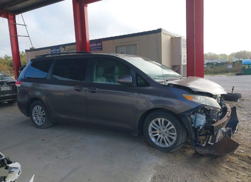 Photo 13 of 2012 Toyota Sienna XLE V6 8 PASSENGER (VIN 5TDYK3DC5CS229133)