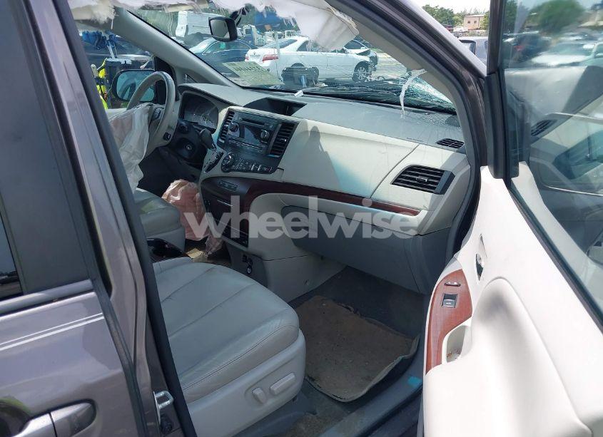 Photo 5 of 2012 Toyota Sienna XLE V6 8 PASSENGER (VIN 5TDYK3DC5CS244182)