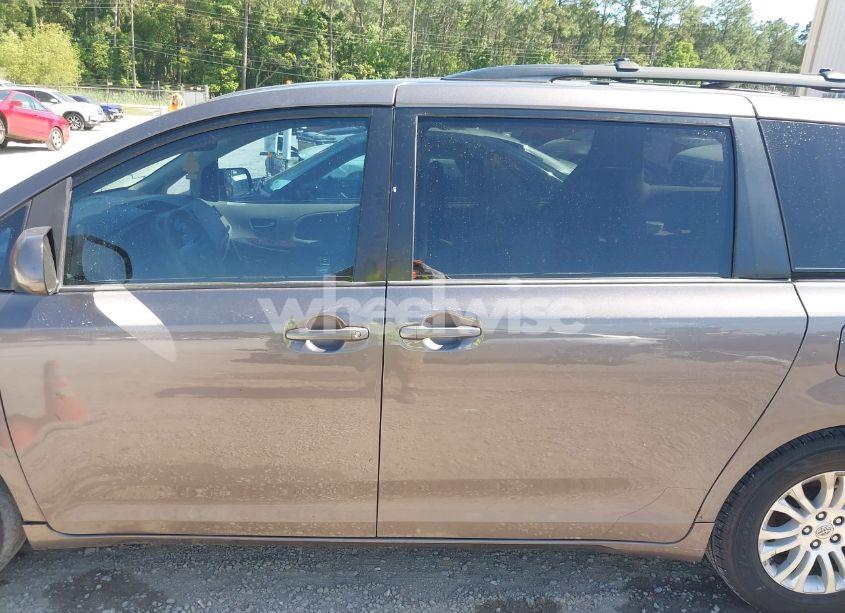 Photo 14 of 2012 Toyota Sienna XLE V6 8 PASSENGER (VIN 5TDYK3DC5CS259216)
