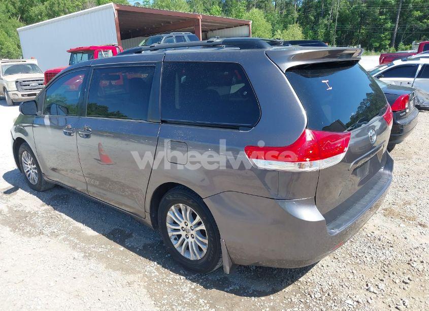 Photo 3 of 2012 Toyota Sienna XLE V6 8 PASSENGER (VIN 5TDYK3DC5CS259216)