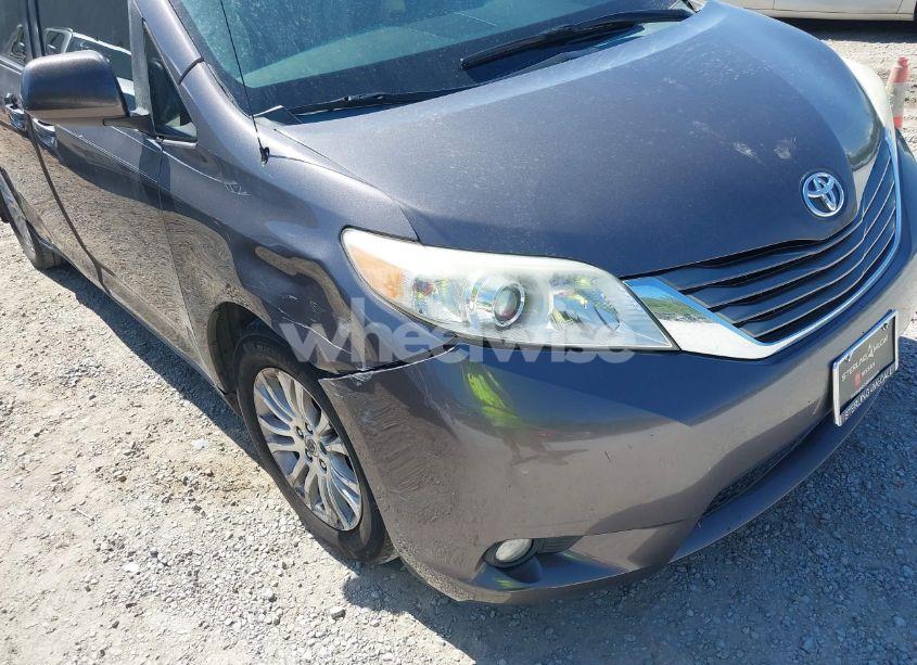Photo 6 of 2012 Toyota Sienna XLE V6 8 PASSENGER (VIN 5TDYK3DC5CS259216)
