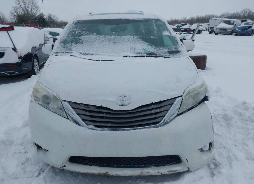 Photo 12 of 2012 Toyota Sienna XLE V6 8 PASSENGER (VIN 5TDYK3DC5CS267459)