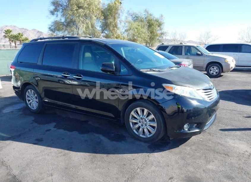 2012 Toyota Sienna XLE/LIMITED (VIN 5TDYK3DC5CS268322) main photo