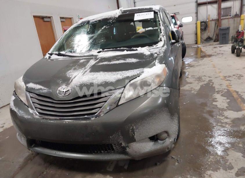 Photo 12 of 2013 Toyota Sienna XLE V6 8 PASSENGER (VIN 5TDYK3DC5DS307590)