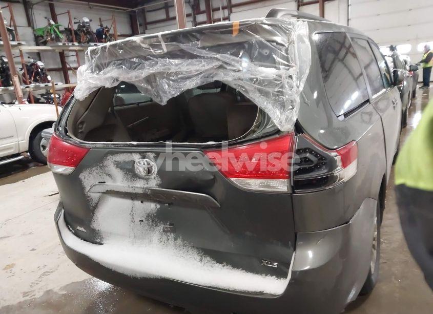 Photo 16 of 2013 Toyota Sienna XLE V6 8 PASSENGER (VIN 5TDYK3DC5DS307590)