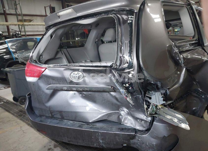 Photo 16 of 2013 Toyota Sienna XLE V6 8 PASSENGER (VIN 5TDYK3DC5DS355798)