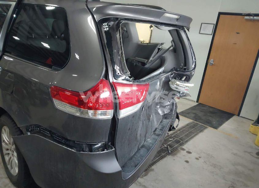 Photo 6 of 2013 Toyota Sienna XLE V6 8 PASSENGER (VIN 5TDYK3DC5DS355798)