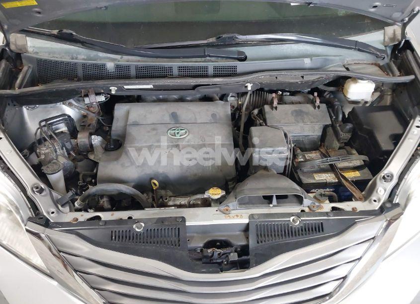 Photo 10 of 2013 Toyota Sienna XLE V6 8 PASSENGER (VIN 5TDYK3DC5DS363822)