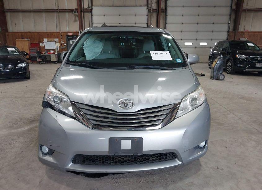 Photo 12 of 2013 Toyota Sienna XLE V6 8 PASSENGER (VIN 5TDYK3DC5DS363822)