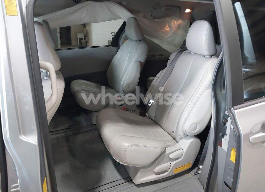 Photo 8 of 2013 Toyota Sienna XLE V6 8 PASSENGER (VIN 5TDYK3DC5DS363822)