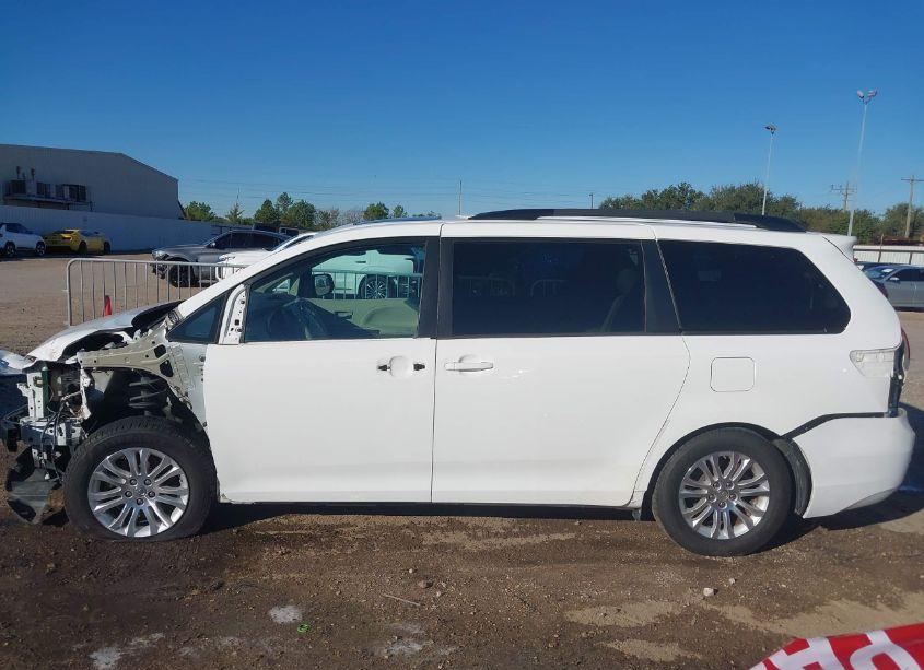 Photo 15 of 2013 Toyota Sienna XLE V6 8 PASSENGER (VIN 5TDYK3DC5DS380183)