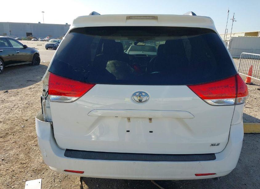 Photo 17 of 2013 Toyota Sienna XLE V6 8 PASSENGER (VIN 5TDYK3DC5DS380183)